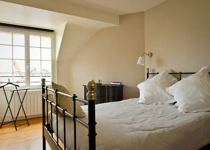 La Maison De Pierre Et Valerie Ste Catherine * 翁弗勒尔